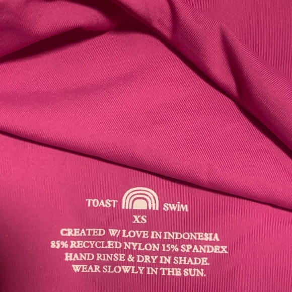 NWT FREE PEOPLE X TOAST SWIM HALTER BIKINI TOP IN MAGENTA - Picture 3 of 3